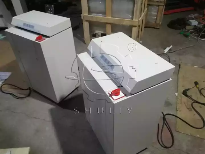 ماكينة تقطيع الورق المقوى للبيع