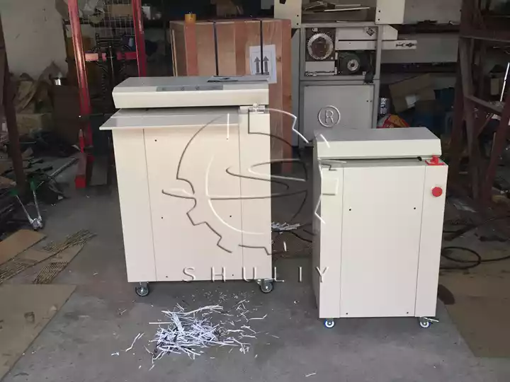 paperboard shredder machine in factory